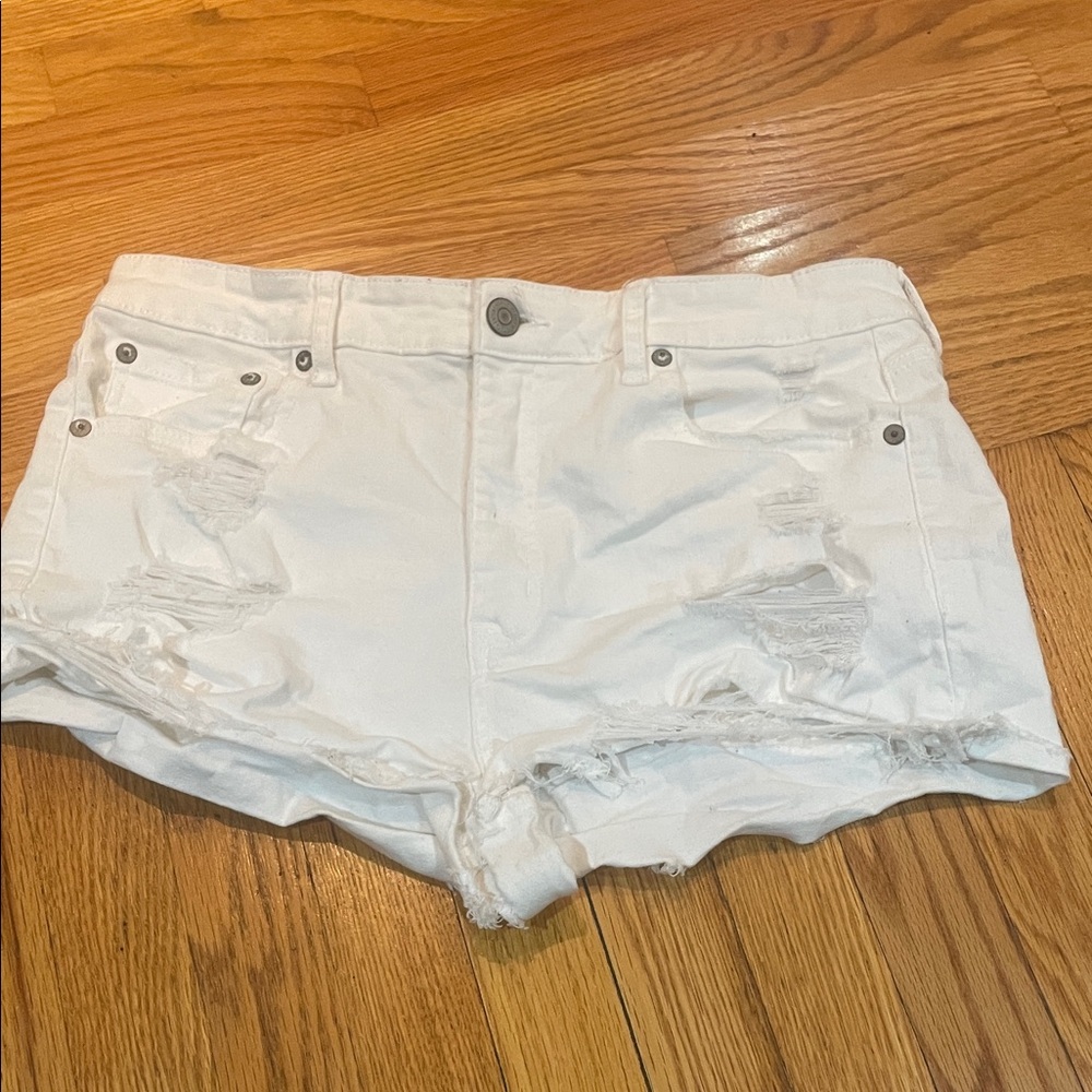 Aeropostale White Women Shorts Mid Rise